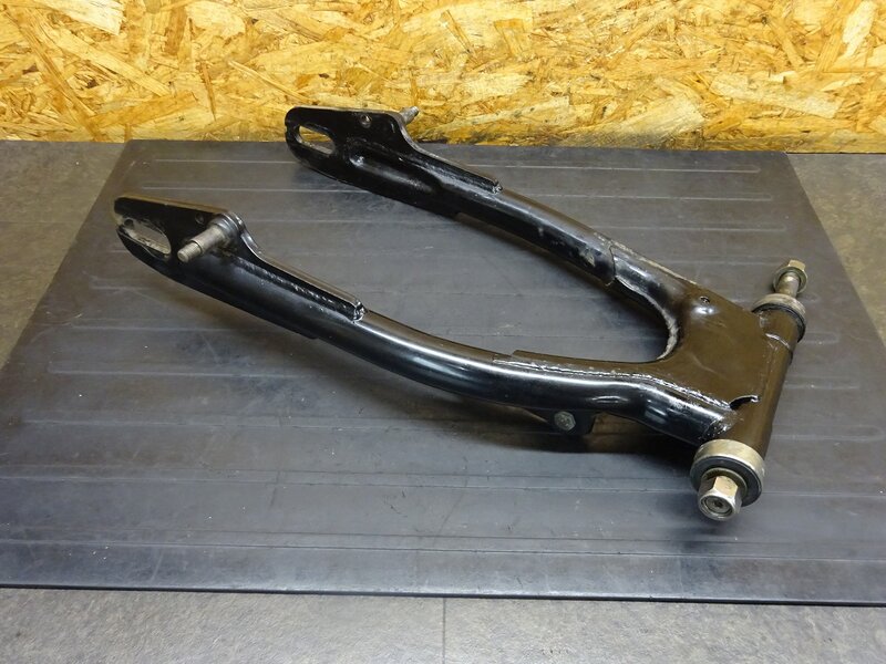 【250511】SR400 (1JR-335)■ スイングアーム ピボットシャフト トルクロッド ※検索：SR500 1JN 2J2 2H6 | 中古バイクパーツ通販・買取　ジャンクヤード鳥取　JunkYard