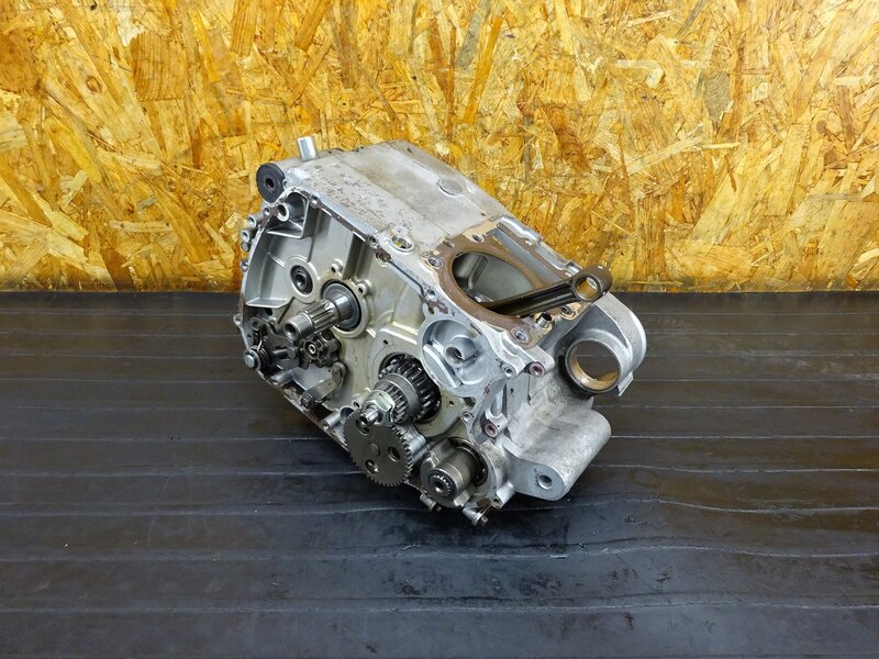 【250728】エストレヤRS(BJ250A-061)◇ 腰下 クランクケース /シャフト ミッション コンロッド ※エンジンパーツ 【検索:エストレア 250TR | 中古バイクパーツ通販・買取　ジャンクヤード鳥取　JunkYard
