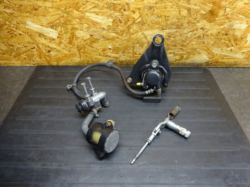 【250803】XS650SP(3G5-000)◆ リアブレーキセット リアブレーキキャリパー マスターシリンダー 固着有 【SPL スペシャル | 中古バイクパーツ通販・買取　ジャンクヤード鳥取　JunkYard