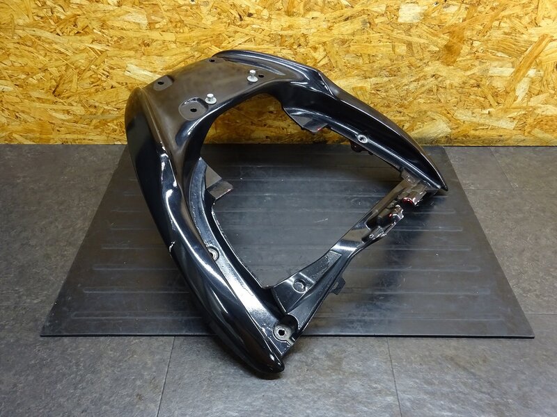 【250806】フォルツァZ(MF08-1317)◆ グラブバー タンデムバー スポイラー 色塗り有 | 中古バイクパーツ通販・買取　ジャンクヤード鳥取　JunkYard