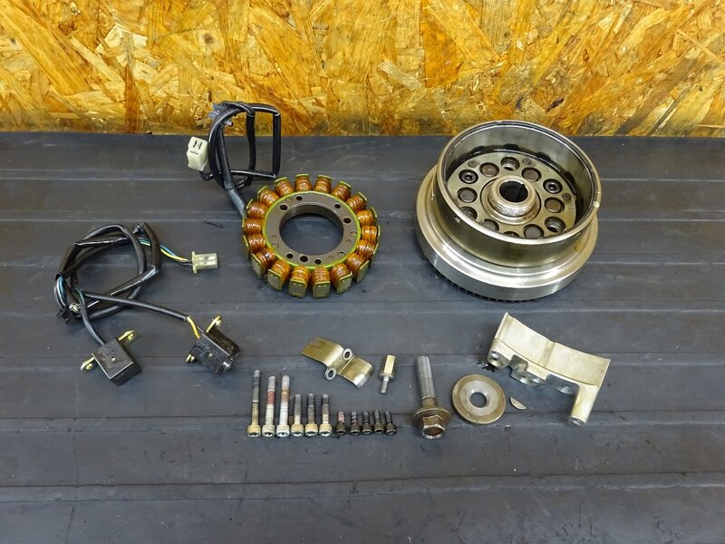 【250811】W650(EJ650A-012)◇ ジェネレーターセット ピックアップコイル フライホイール ※エンジンパーツ【検索:W400 EJ400A | 中古バイクパーツ通販・買取　ジャンクヤード鳥取　JunkYard