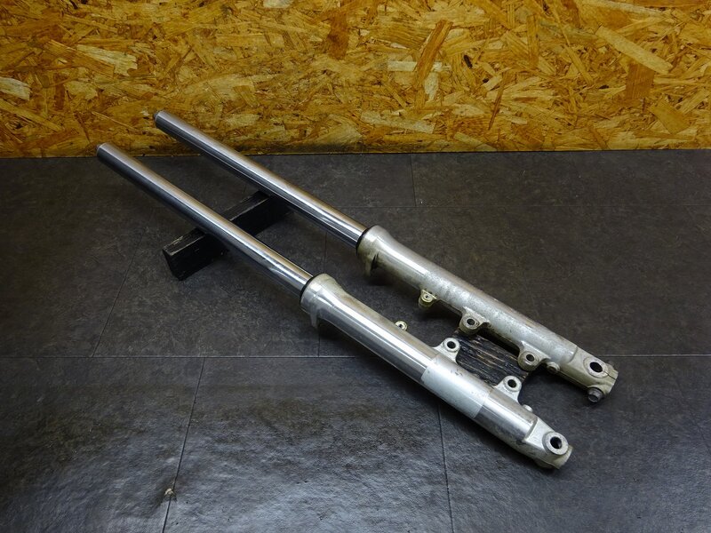 【250814】SRX600(1JK-010)◆ フロントフォーク インナーチューブ ボトムケース オイル漏れ有 【SRX400 1JL | 中古バイクパーツ通販・買取　ジャンクヤード鳥取　JunkYard