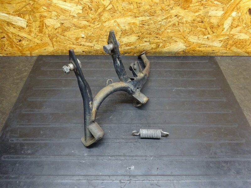 【250824】XJR1300(RP01J-002)◆ センタースタンド スプリング 削れ有 【RP03J | 中古バイクパーツ通販・買取　ジャンクヤード鳥取　JunkYard