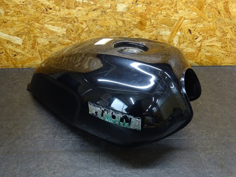 【250824】XJR1300(RP01J-002)◆ 燃料タンク ガソリンタンク フューエルタンク 凹み大!! ジャンク!! 【RP03J | 中古バイクパーツ通販・買取　ジャンクヤード鳥取　JunkYard