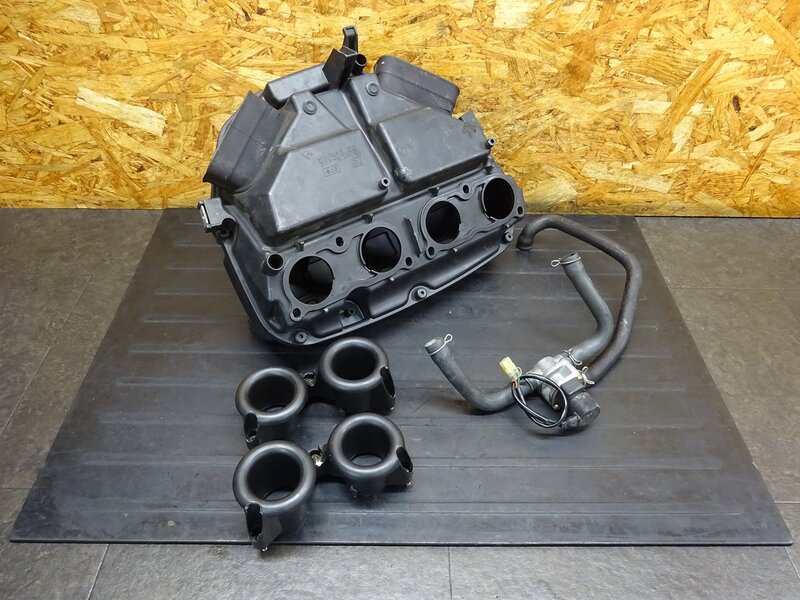 【251002】CBR1100XX◆ エアクリーナーボックス エアクリボックス エアクリ ファンネル ブローバイ 【ブラックバード SC35 Fi | 中古バイクパーツ通販・買取　ジャンクヤード鳥取　JunkYard