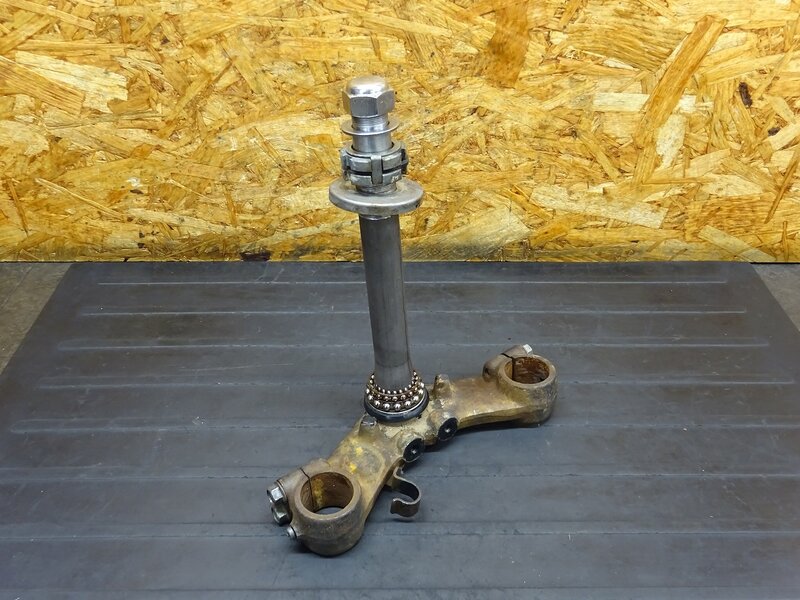 【251102】SR400(RH01J-020)◆ ステム アンダーブラケット 転倒歴有 ジャンク!! 【イモビ付 | 中古バイクパーツ通販・買取　ジャンクヤード鳥取　JunkYard