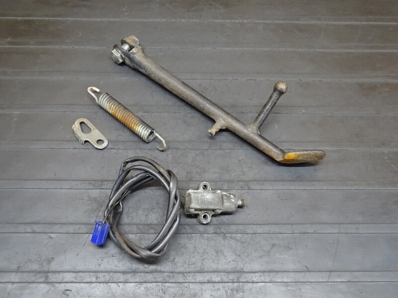 【251102】SR400(RH01J-020)◆ サイドスタンド サイドスタンドスイッチ スプリング 【イモビ付 | 中古バイクパーツ通販・買取　ジャンクヤード鳥取　JunkYard