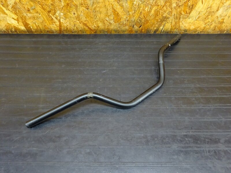 【251108】◇ ハンドル アップハンドル?? Φ22.2㎜ 少し曲がり/穴あけ加工有 | 中古バイクパーツ通販・買取　ジャンクヤード鳥取　JunkYard
