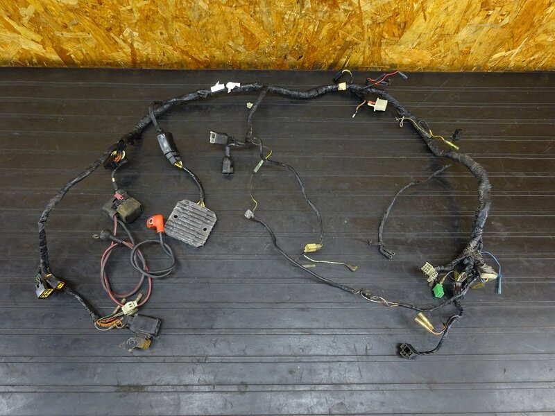 【251120】ZRX400(ZR400E-006)◇ メインハーネス レギュレーター スターターリレー マグネットスイッチ 【前期 ZRX-2 ZRX-Ⅱ | 中古バイクパーツ通販・買取　ジャンクヤード鳥取　JunkYard
