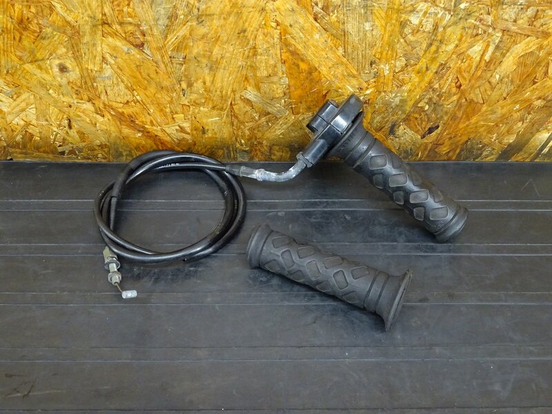 【251122】NSR250R(MC21)◇ スロットル スロットルホルダー スロットルパイプ 【検索:MC18 MC28 SE SP | 中古バイクパーツ通販・買取　ジャンクヤード鳥取　JunkYard