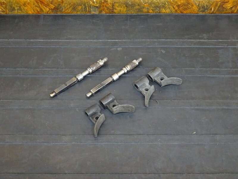 【251122】NSR250R(MC21)◇ RCバルブ 排気バルブ 削れ/汚れ/ネジナメ有 ジャンク ※エンジンパーツ【MC16 MC18 88 89 | 中古バイクパーツ通販・買取　ジャンクヤード鳥取　JunkYard