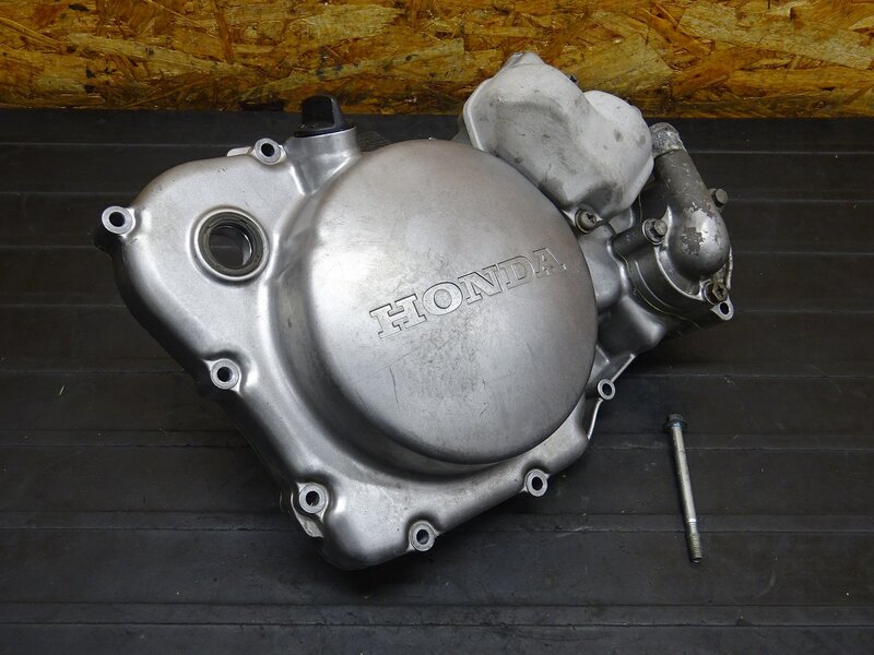 【251202】 CRM250R(MD24-1402)◆ クラッチカバー エンジンカバー右 ※エンジンパーツ【検索：CRM250AR MD32 | 中古バイクパーツ通販・買取　ジャンクヤード鳥取　JunkYard