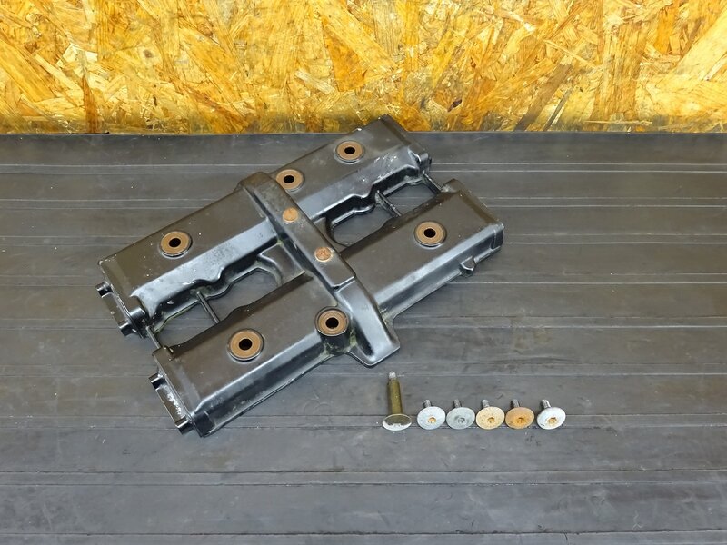 【251208】GSX400インパルス(GK79A-100)◇ シリンダーヘッドカバー エンジンカバー ボルト 腐食有 ※エンジンパーツ【GSX400S カタナ GK77A | 中古バイクパーツ通販・買取　ジャンクヤード鳥取　JunkYard