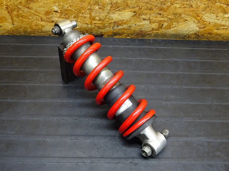 【251206】VTR250(MC33-1602)◆ リアサスペンション リアサス リヤサス リアショック オイル漏れ有 ジャンク 【Fi | 中古バイクパーツ通販・買取　ジャンクヤード鳥取　JunkYard