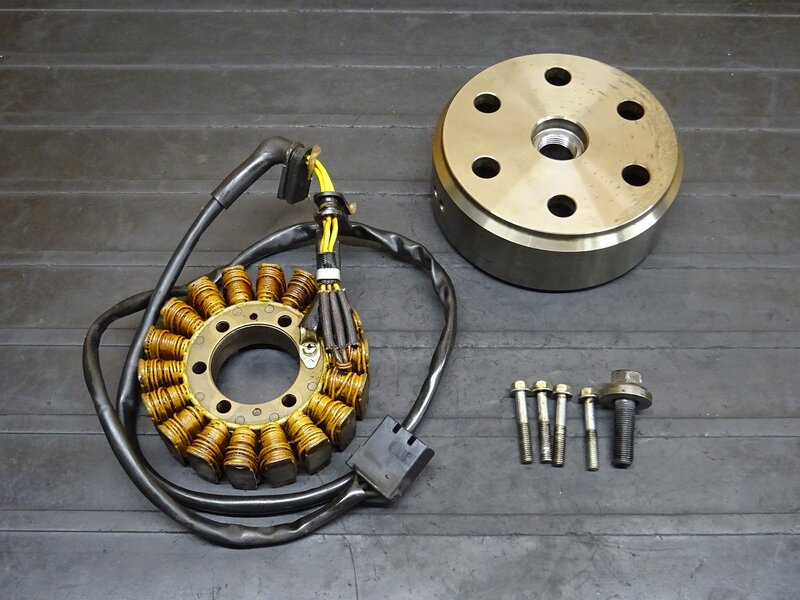 【251206】VTR250(MC33-1602)◆ ジェネレーター フライホイール ※エンジンパーツ【Fi | 中古バイクパーツ通販・買取　ジャンクヤード鳥取　JunkYard