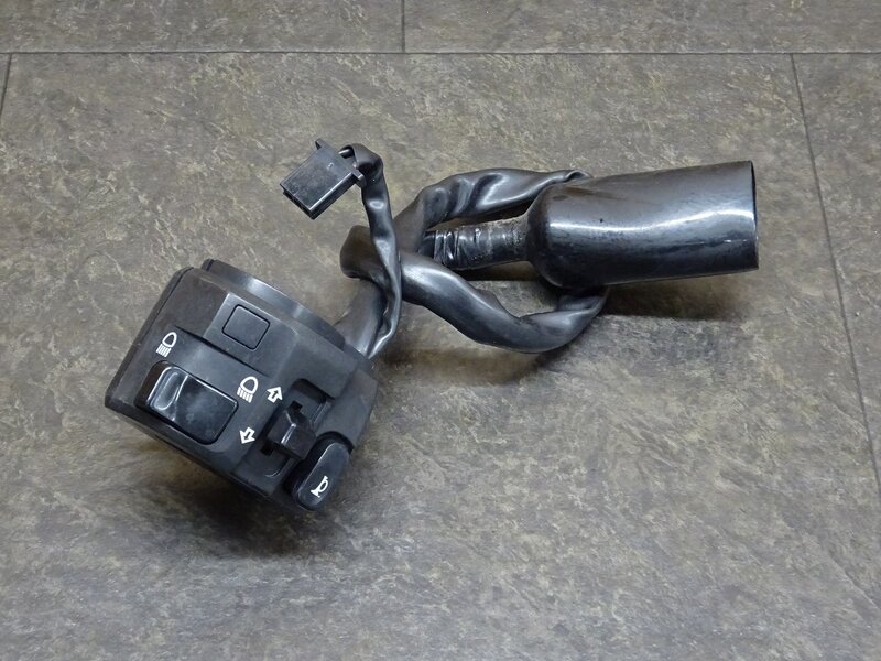 【251220】Ninja250(EX250L-019)◆ ハンドルスイッチ左 スイッチボックス 【ABS付 | 中古バイクパーツ通販・買取　ジャンクヤード鳥取　JunkYard