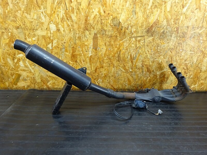 【260112】FZR250R(3LN-281)◇ マフラーセット エキパイ サイレンサー YAMAHA 3LN3-14711 排気デバイス サーボ モーター 凹み/傷/錆有 | 中古バイクパーツ通販・買取　ジャンクヤード鳥取　JunkYard