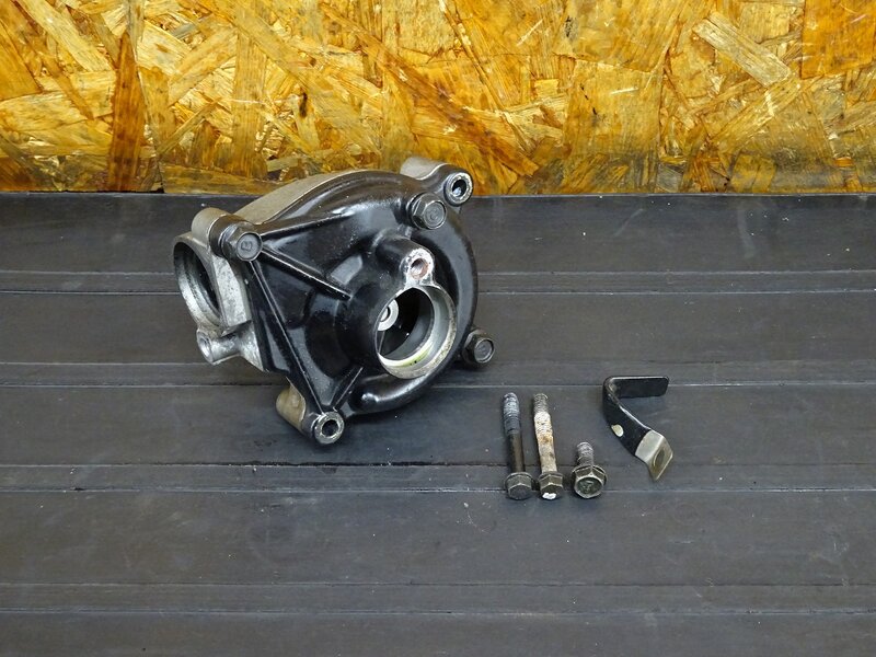 【260305】ZRX1100(ZRT10C-016)◇ ウォーターポンプ ウォーターポンプカバー ウオーターポンプ ※エンジンパーツ【検:ZRX1200 | 中古バイクパーツ通販・買取　ジャンクヤード鳥取　JunkYard